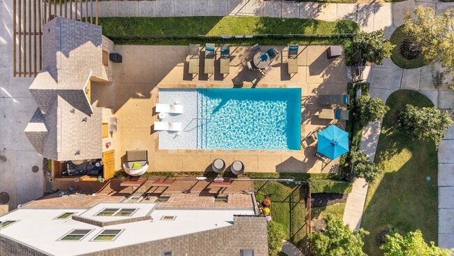 Building Photo - 1053 Manacor Ln