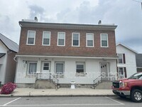 Building Photo - 322 N Main St