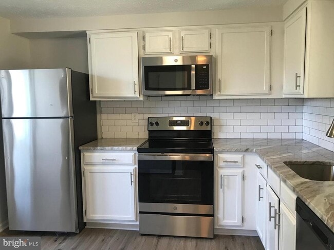 Building Photo - 532 Riggs Ct