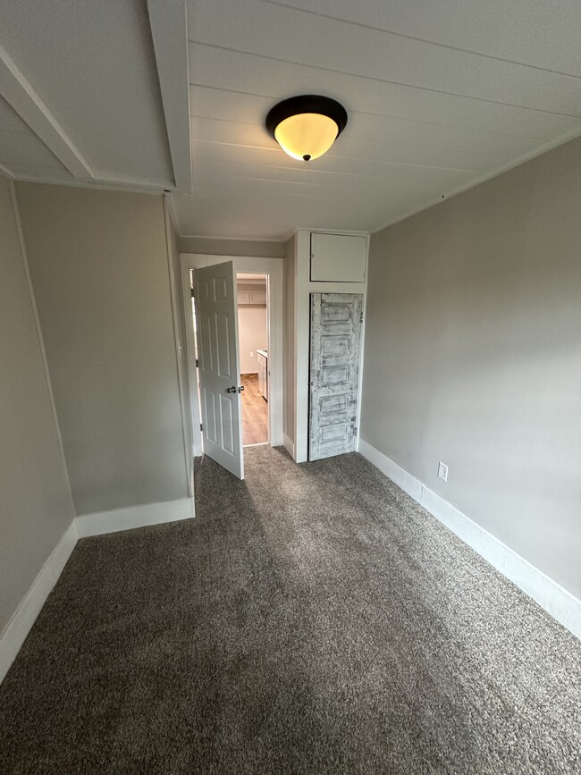 Building Photo - 3106 W Meighan Blvd
