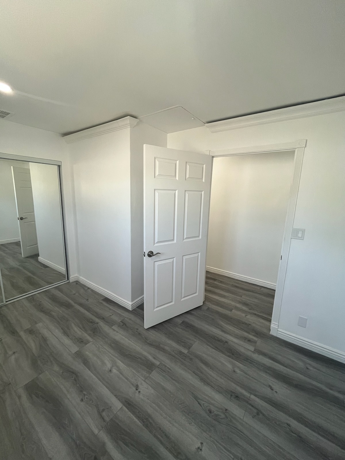 Building Photo - 11685 Magnolia Blvd