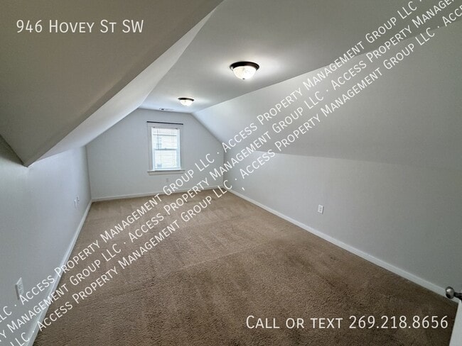 Building Photo - 946 Hovey St SW