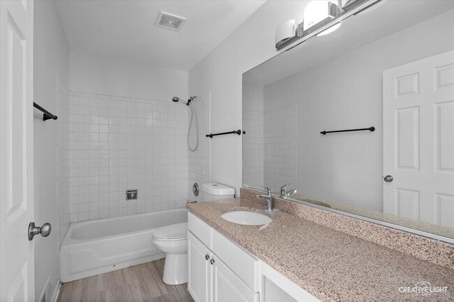 Building Photo - 14008 S Oakdale Cir