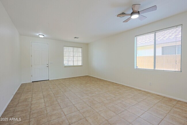 Building Photo - 39904 N Bell Meadow Trail