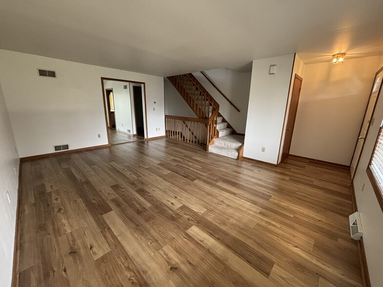 Living Room - S81W17170 Moonlight Ln