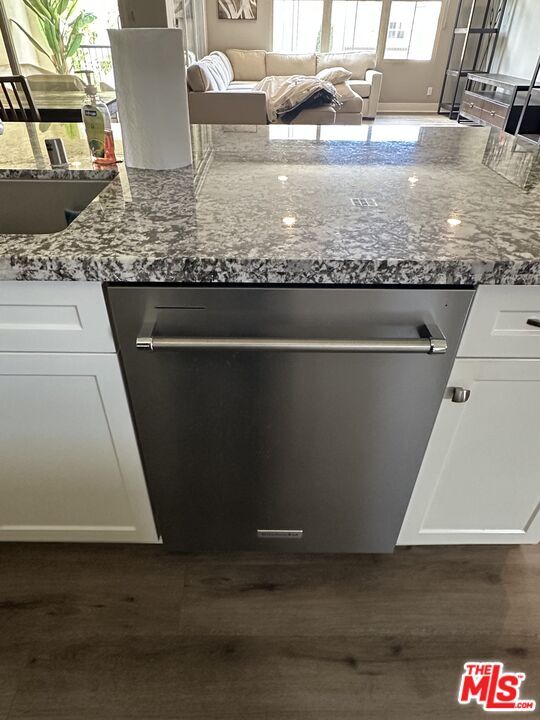 Building Photo - 72 Capricorn