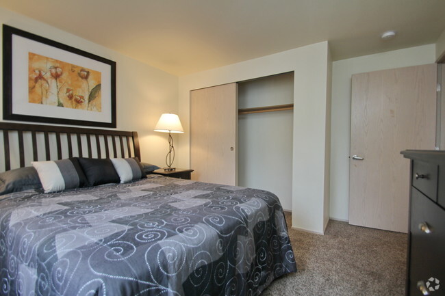 1 BR-Bedroom - Camelot Apartment Homes