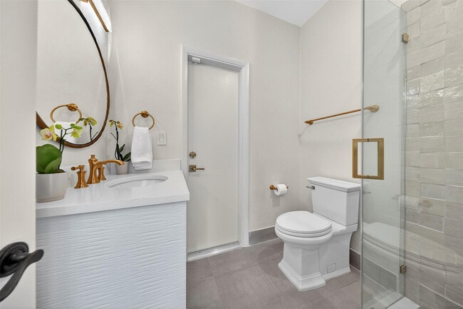 Building Photo - 1505 SE 11th St