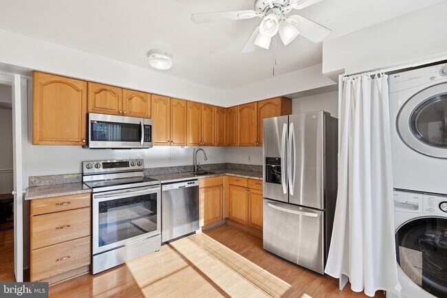 Building Photo - 3695 Persimmon Cir