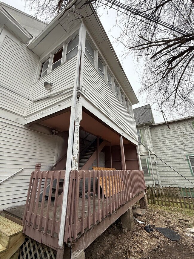 Building Photo - 1132 Monroe Ave