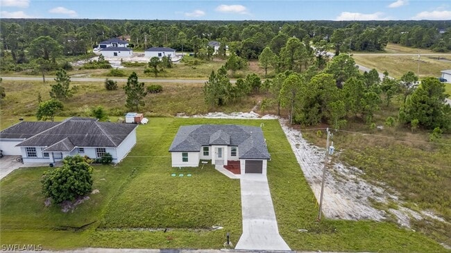 Building Photo - 1108 Eauclaire St E