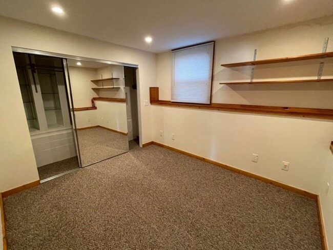 Building Photo - Coming Soon! Rare mid-century light filled...