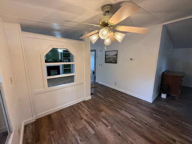 Building Photo - Move-In Ready 3/2 Home With Modern Upgrades & Country Charm