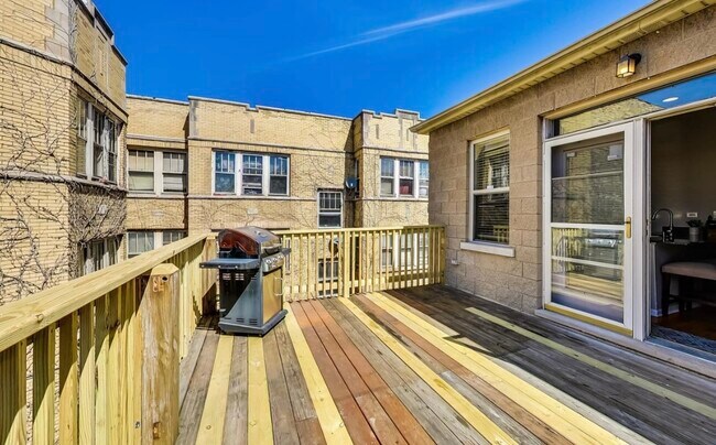 Building Photo - 4018 N Mozart St
