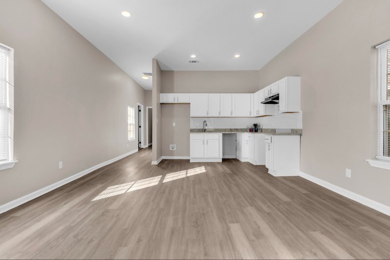 Building Photo - 857 Pope St