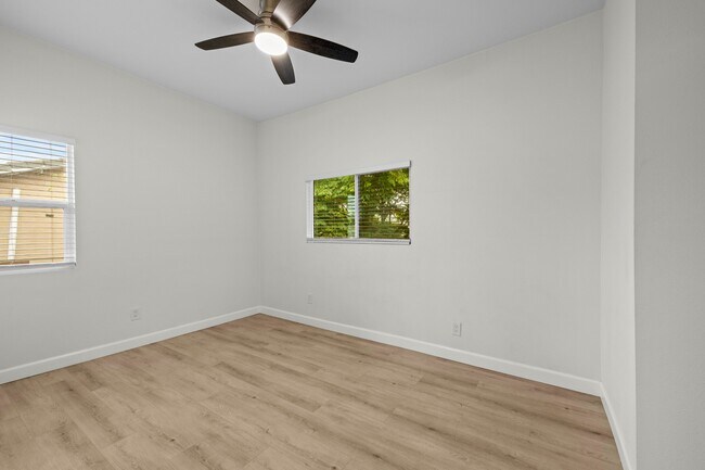 Building Photo - 5529 Dorothy Dr