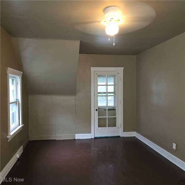 Building Photo - 1534 E 133rd St