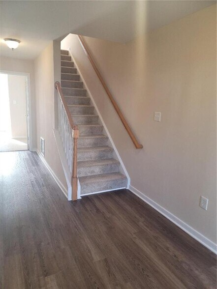 Building Photo - 13519 Ridgemoor Dr