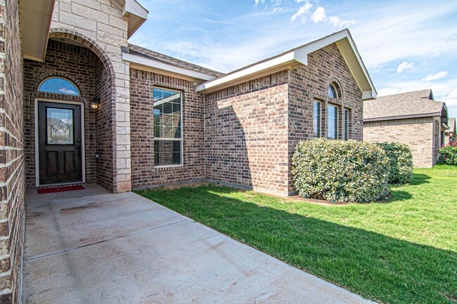Building Photo - 2323 Vista Ridge Rd