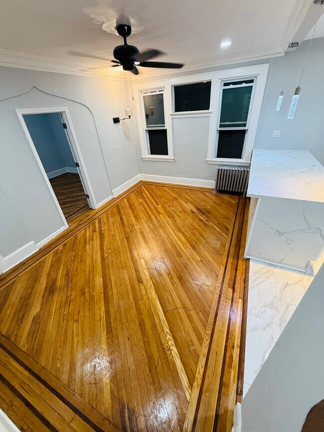 Building Photo - 15 Finlay Pl