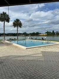 Building Photo - Lake Bentley Shores Condo for Rent | 2 Bed | 2 Bath