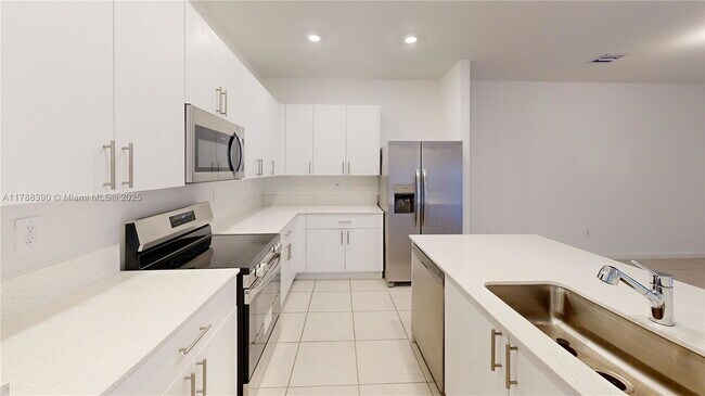 Building Photo - 12875 SW 243rd Terrace