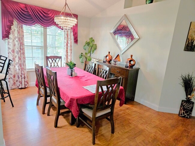 Building Photo - 5 Heather Trace Dr