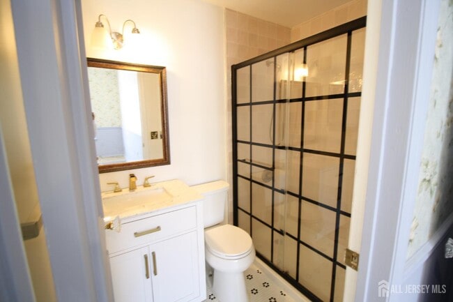 Building Photo - 3011 Cypress Ct