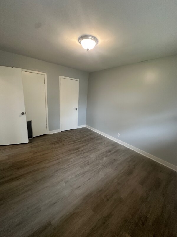 Building Photo - 7230 W Lakefield Dr