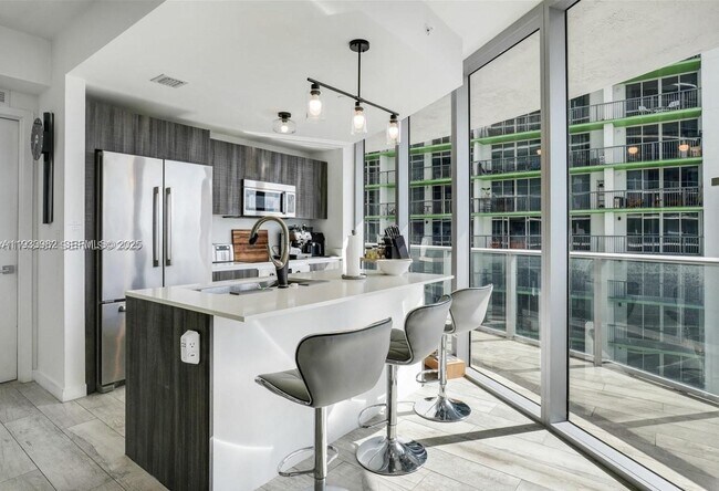 Building Photo - 488 NE 18th St