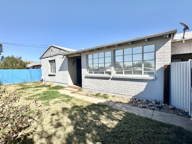 Building Photo - 1152 N Jones Blvd