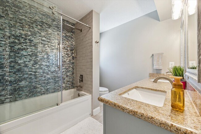 Building Photo - 4311 Meadowbank Dr