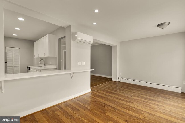 Building Photo - 1710 37th St NW