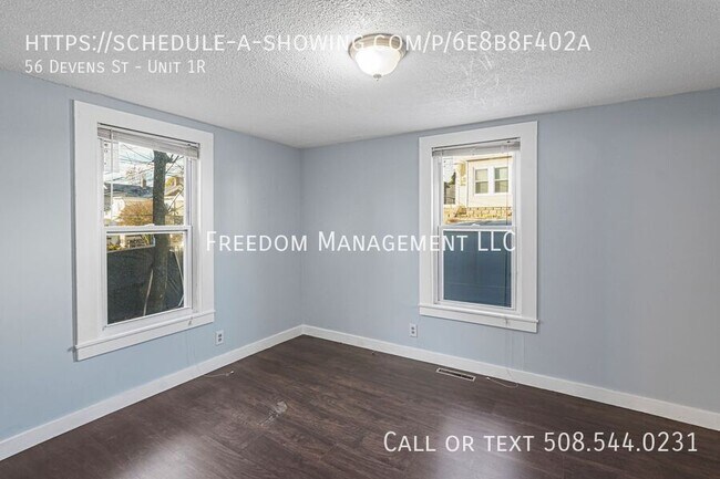 Building Photo - 56 Devens St