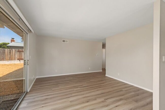 Building Photo - Gorgeous remodeled 3BR / 2BA house with a large yard available in Clairemont