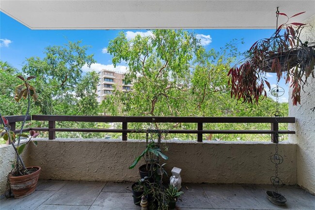 Building Photo - 5700 Mariner St