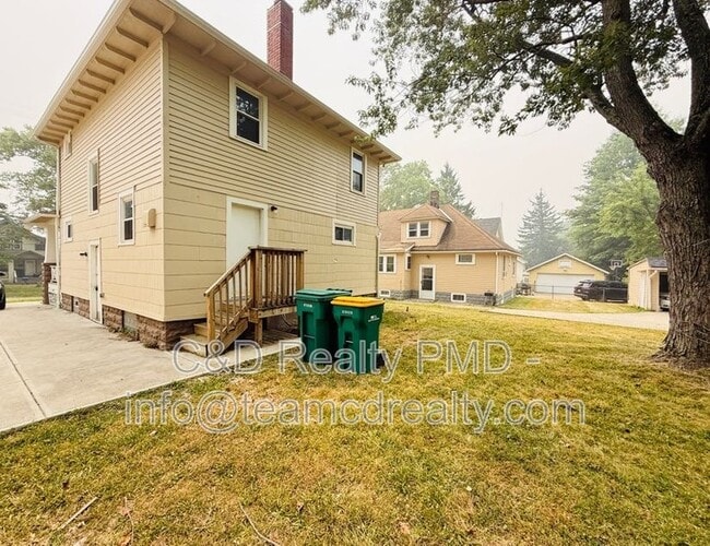 Building Photo - 15925 Friend Ave