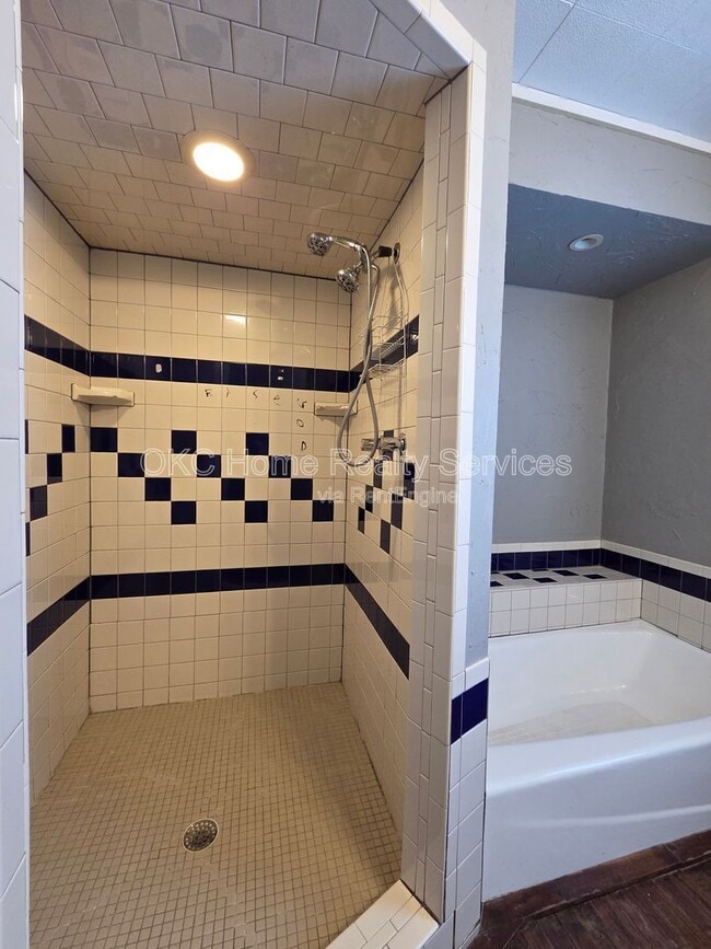 Building Photo - 2144 NW 36th St