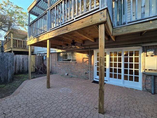 Building Photo - 856 Wax Myrtle Ln