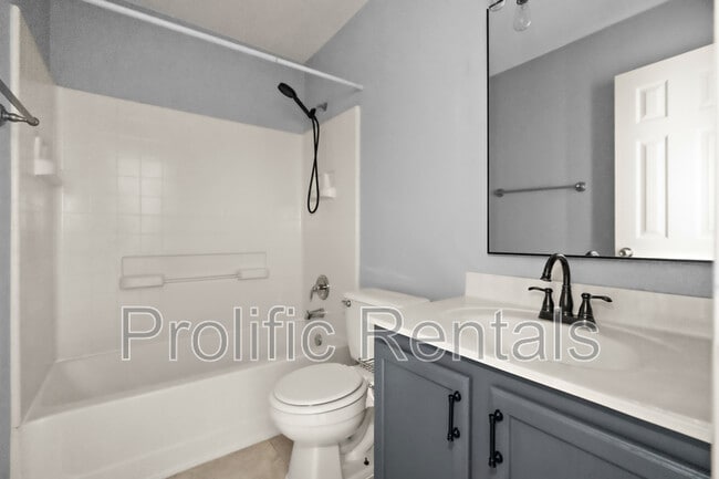 Building Photo - 3308 Catalina Dr