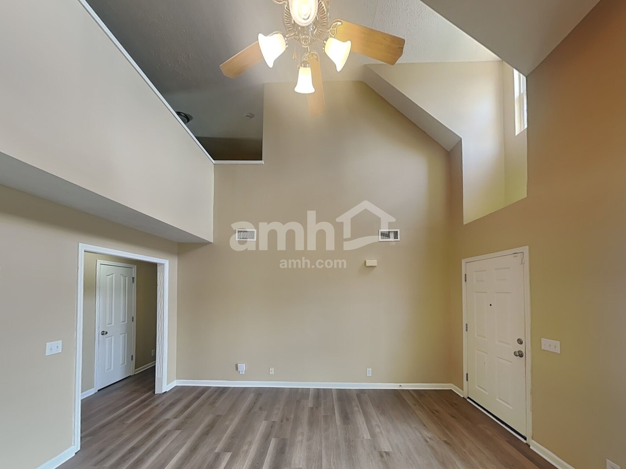 Building Photo - 8824 Cressent Glen Ct