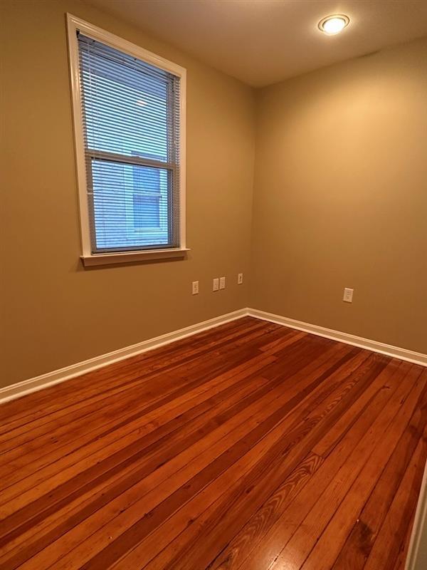 Building Photo - 11 N Warner Ave