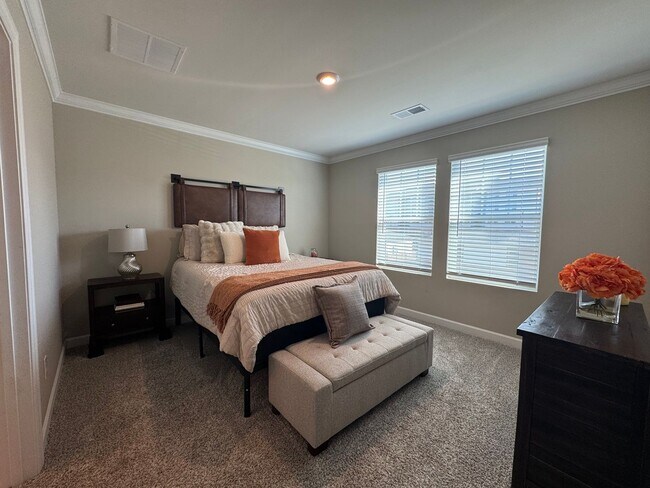 Building Photo - Modern 3-Level Townhome for Rent | Prime SW Charlotte Location