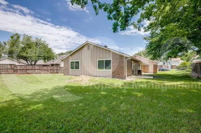 Building Photo - 408 Scenic Dr