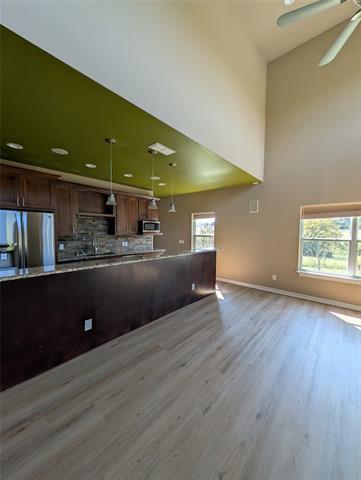 Building Photo - 10393 S State Hwy 78