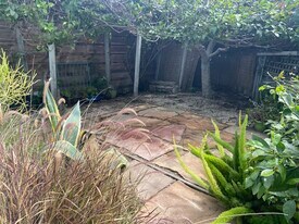 Building Photo - 924 Electric Ave