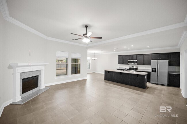 Building Photo - 421 Silage Dr