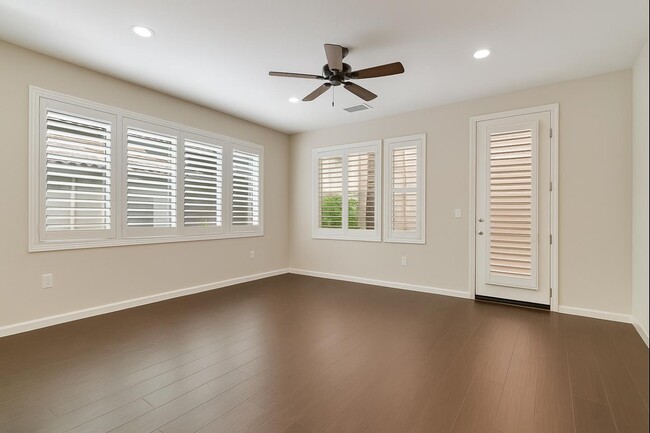 Building Photo - 3343 Vittoria Loop