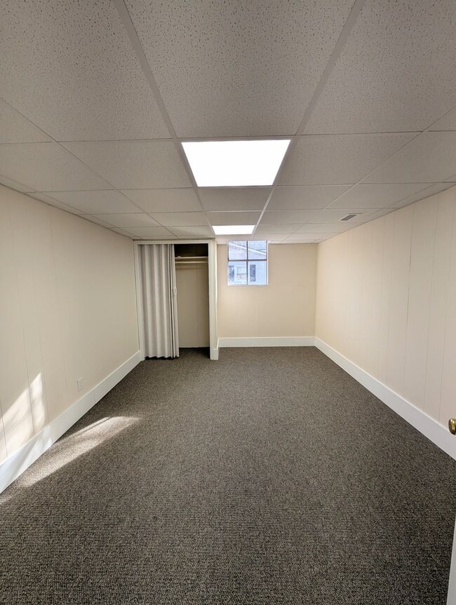 Building Photo - Asheville Long Term Rental