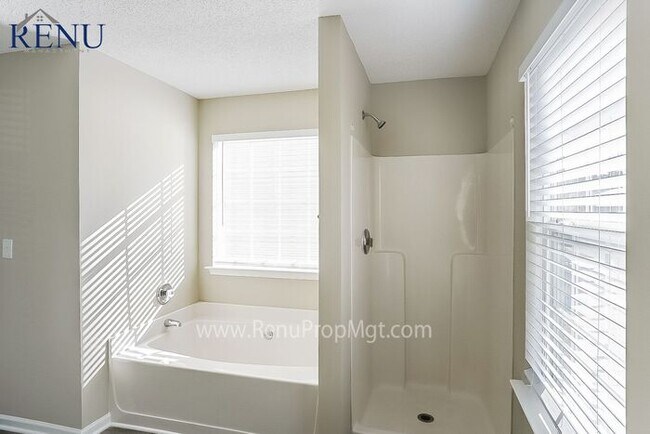 Building Photo - This home is available for NO CONTACT show...